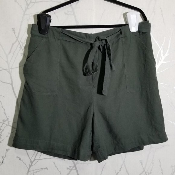 Amanda Green Dark Green Linen Blend High Rise Tie Front Shorts - Picture 1 of 4